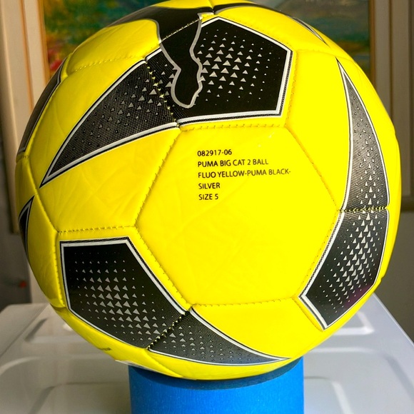 Puma soccer ball size 5 - Picture 5 of 6